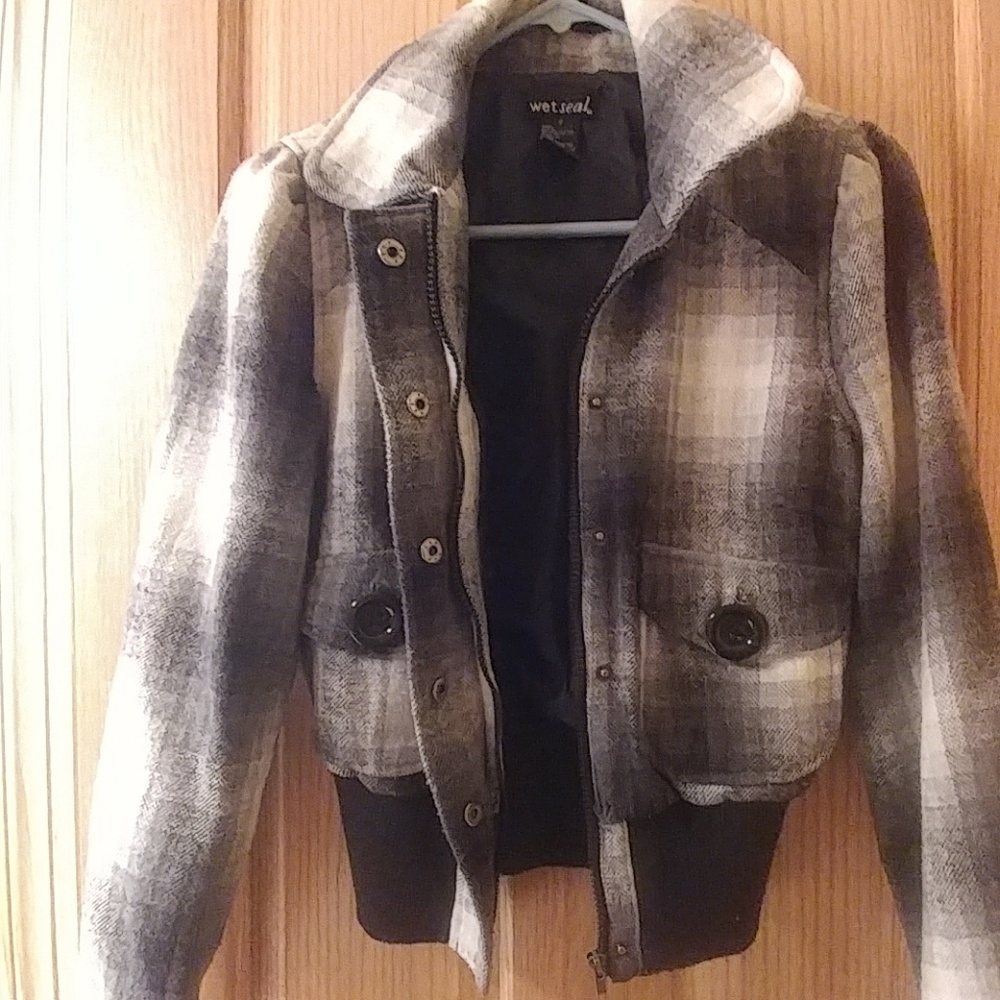 Jacket - Picture 4 of 4